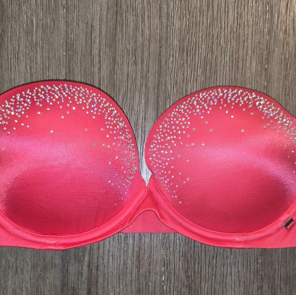 Victoria Secret Sz. 32D Red Strapless Blingy Bra